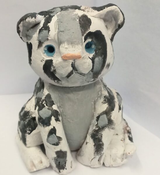 Art just for fun, snow leopard clay sculpture